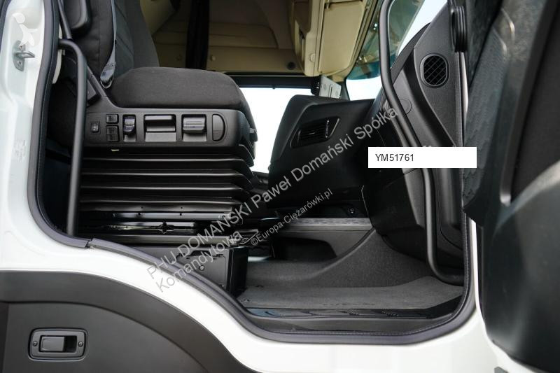 Camión Iveco / 420 / E 6 / KONTENER + WINDA /...