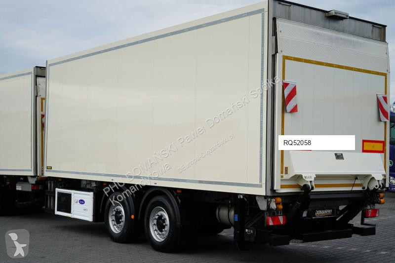 Vrachtwagen Mercedes / TANDEM
