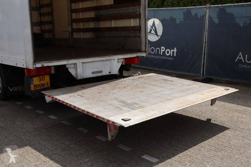 Camion Mercedes 813D