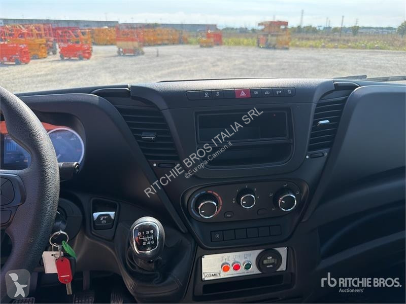Camion Iveco 19-8,5 HQ 19 m on Iveco 35-140...