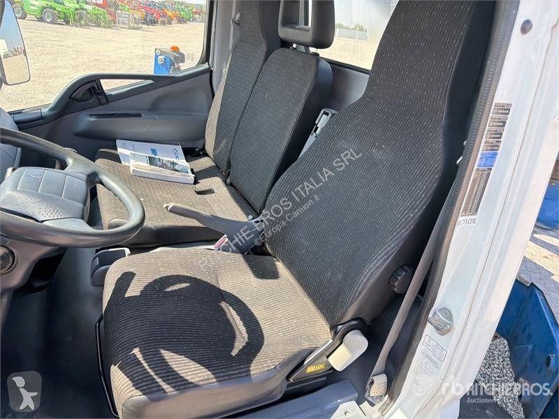 Mitsubishi Fuso truck