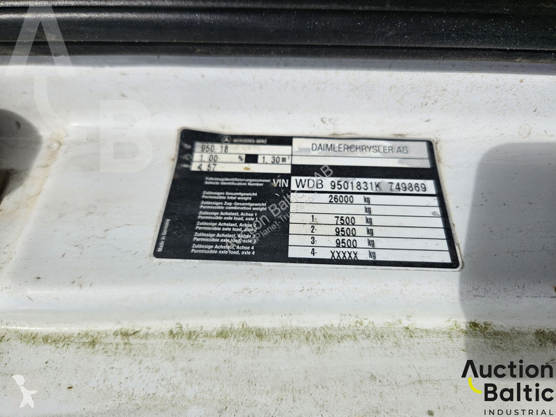 Camión Mercedes 3340