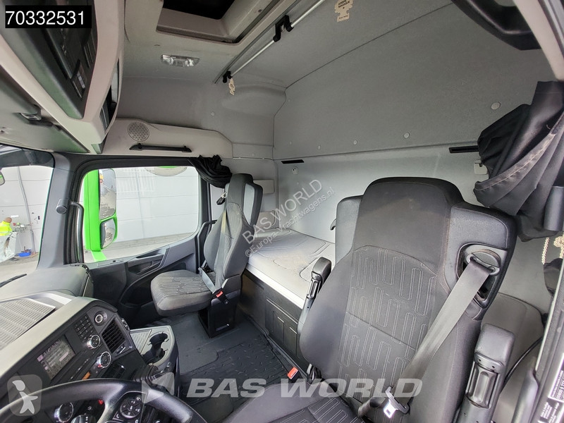 Kamion Mercedes 3358 6X4 TAJFUN LIV 190Z Crane...