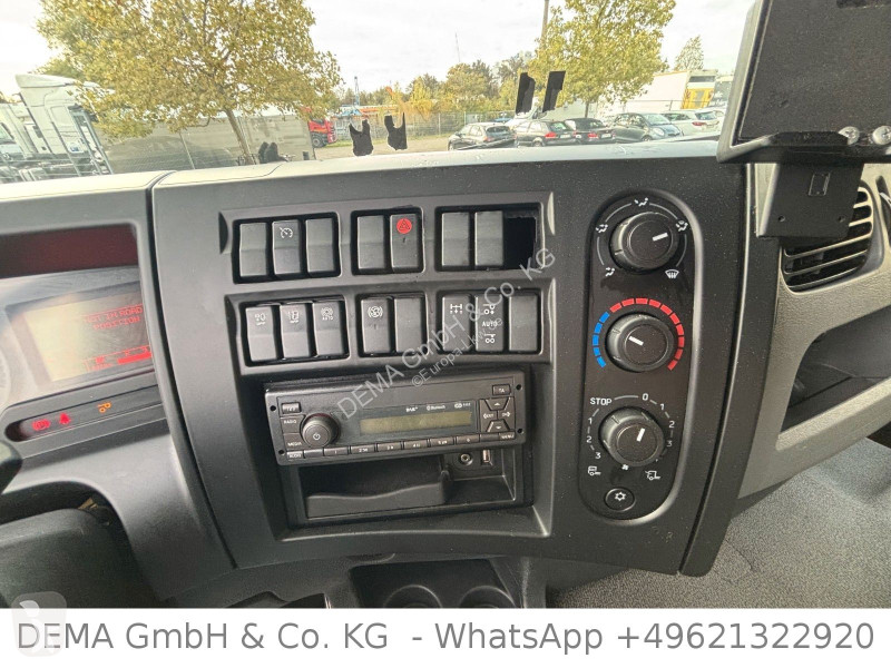 Vrachtwagen Renault D-WIDE...