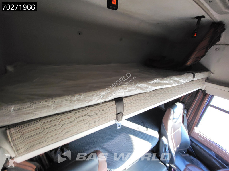 Camion DAF 530 4X2 HMF 1820-RC Kran Crane...