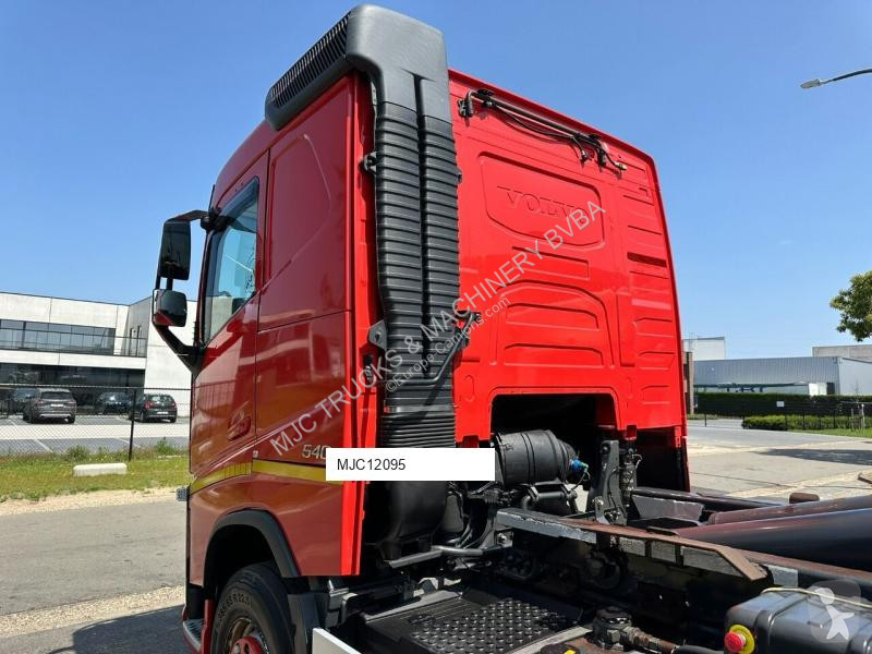 Kamion Volvo 6x4 HOOKLIFT 20T - RETARDER - LIFT...