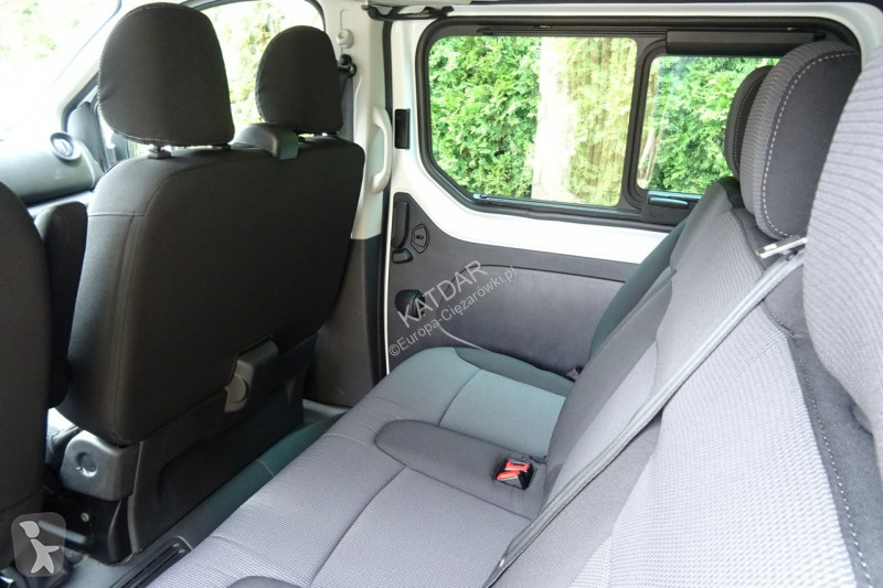 Véhicule utilitaire Renault TRAFIC L2H1 2.0dci...