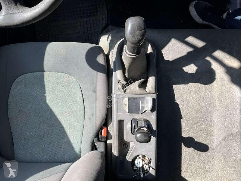 Kamion Renault  MIDLUM 180 DCI