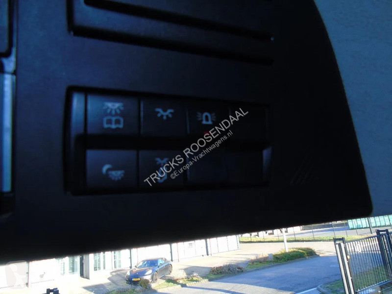 Camion Mercedes 3348 + TRI TIPPER + 6X4 + EURO 6