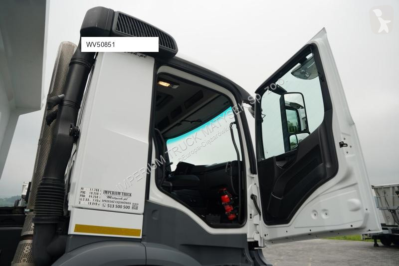 شاحنة Mercedes ACTROS 2038