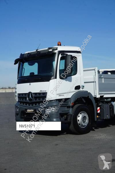 Camion Mercedes 228 E – 4