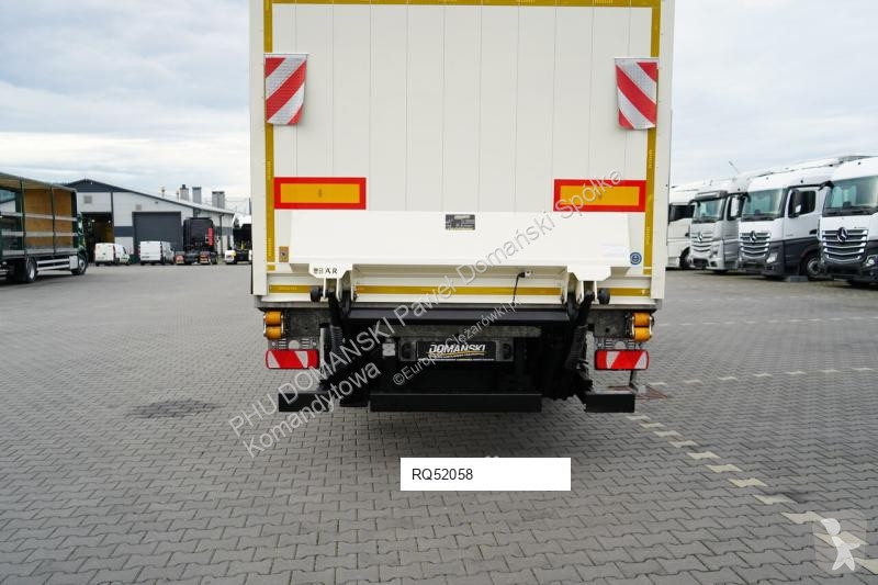Vrachtwagen Mercedes / TANDEM
