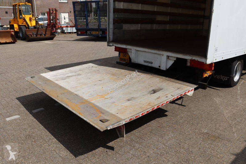 Camion Mercedes 813D