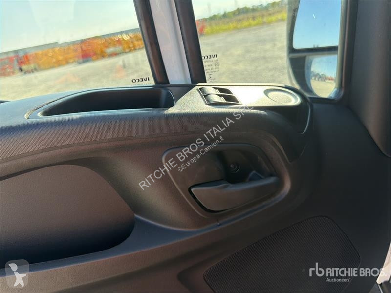 Camion Iveco 19-8,5 HQ 19 m on Iveco 35-140...