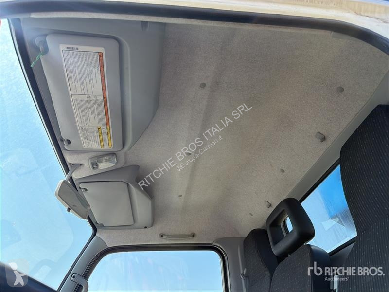 Mitsubishi Fuso truck
