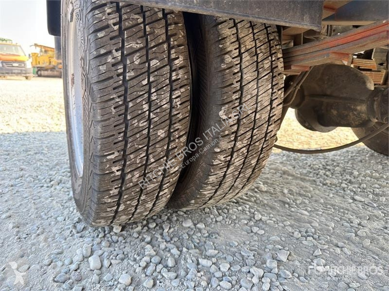 Camión Iveco 35C12 Dump Truck (Inoperable)
