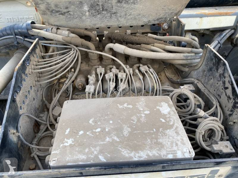 Teherautó Volvo 460