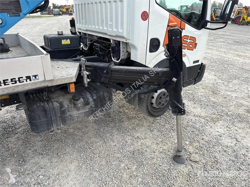 Camion  PNT205 NHD 18.1 m on Nissan Cabstar...