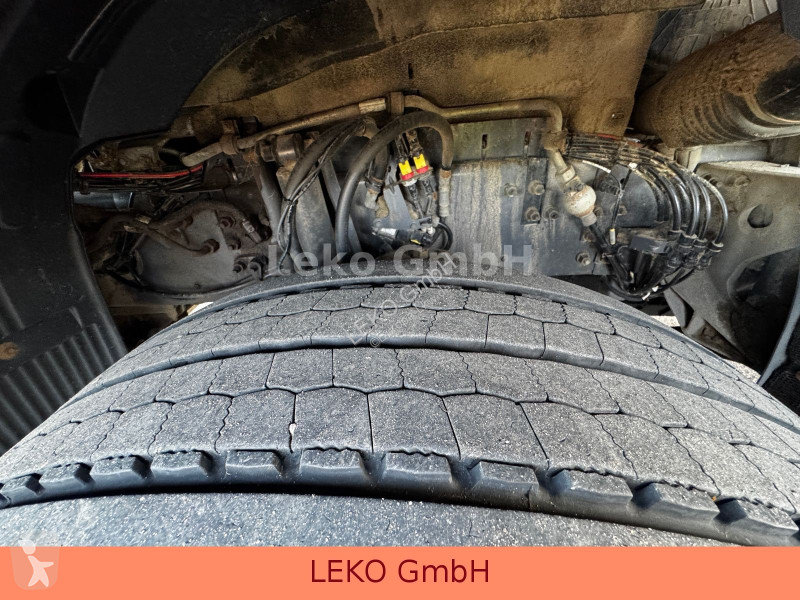 Teherautó Volvo 420 Liftachse