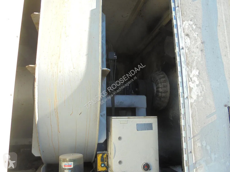 Camion Iveco 450 + Euro 5 + Zandzuiger + Manual...