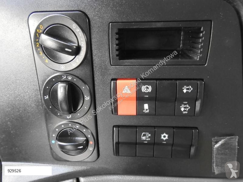 Camion Mercedes ATEGO 12.24 KONTENER WINDA 18...