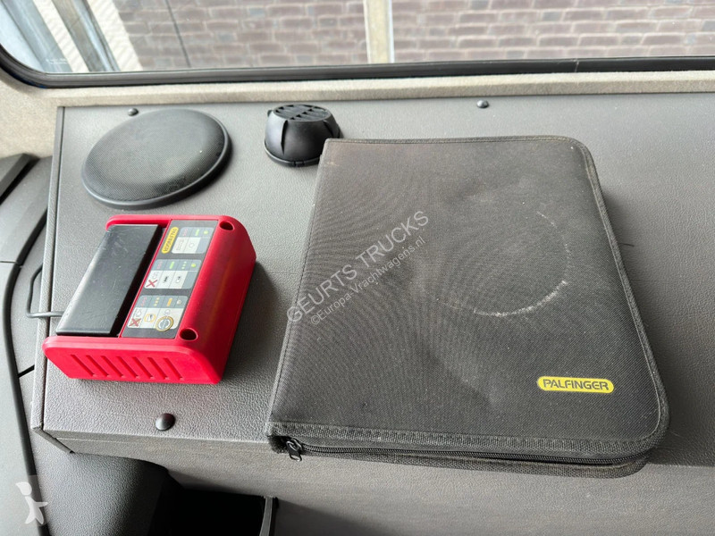 Kamion Volvo FMX 420 6X2 + PALFINGER PK...