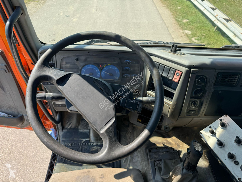 Kamion Renault 410 8x4 Full steel - Manual -...