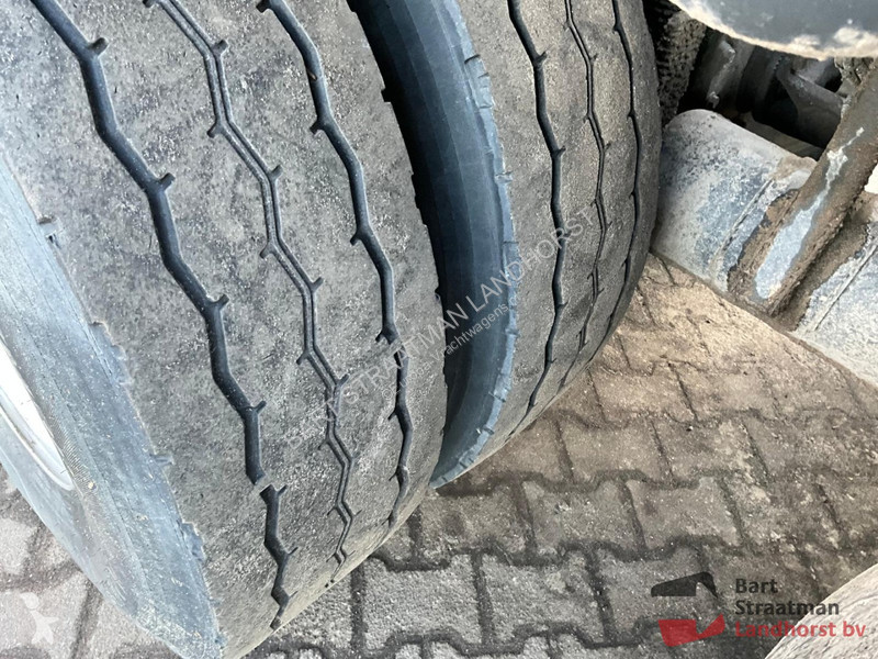 Kamion Volvo 10X4R Euro 5 met 30T HTS Kabel...