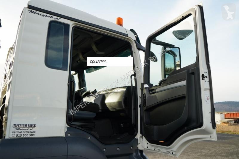 شاحنة MAN HIAB XS 122