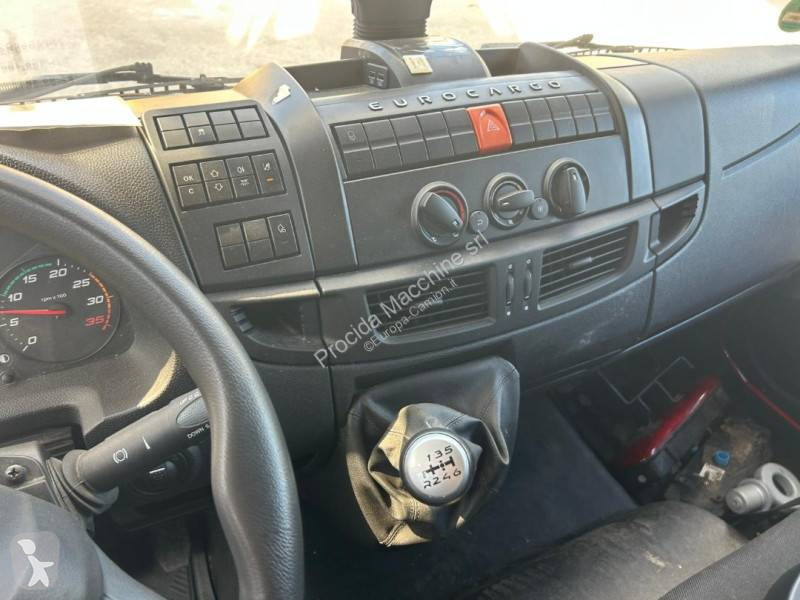 شاحنة Iveco