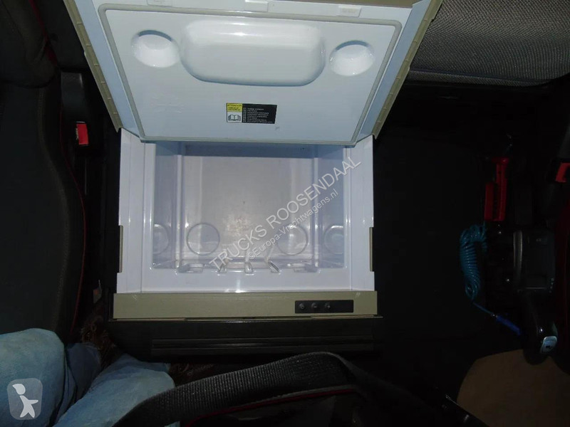 شاحنة Volvo 460 + TRS COOLING + LIFT + EURO 6