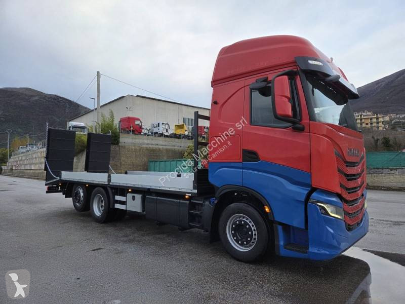 شاحنة Iveco
