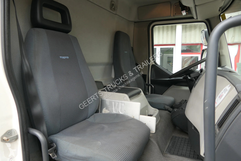 شاحنة Volvo FL 240 | Carrier SUPRA 950Mt /...