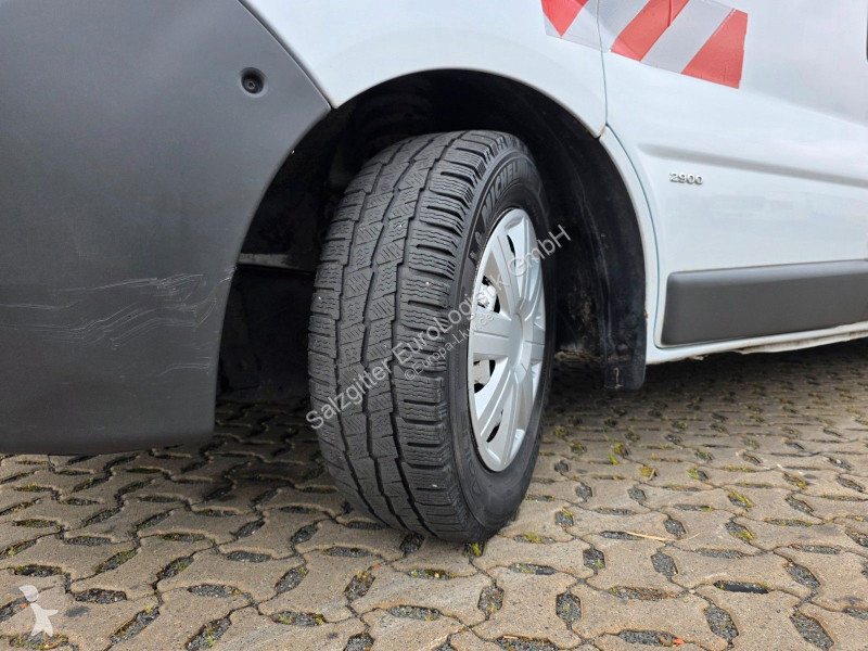 شاحنة Opel Vivaro 2.5 CDTI / Versalift ET-30-NE-XS
