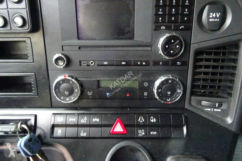 شاحنة Mercedes 2840 Syp euro 6 chłodni 3 osie...