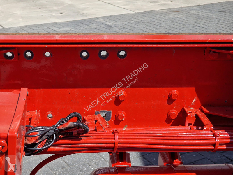 شاحنة Volvo 16750 Globetrotter 8x4*4 - Chassis...
