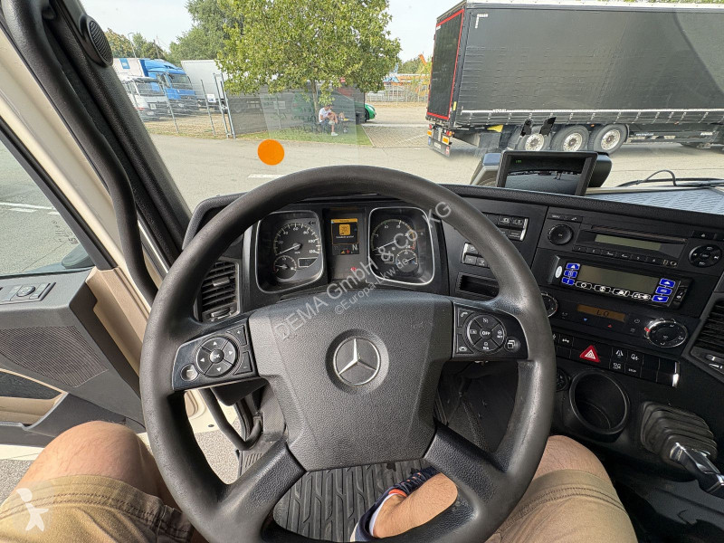 شاحنة Mercedes 2540...