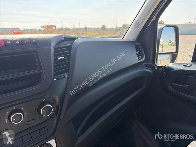 Camion Iveco 19-8,5 HQ 19 m on Iveco 35-140...