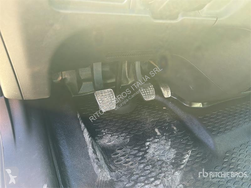 Camion Iveco 19-8,5 HQ 19 m on Iveco 35-140...