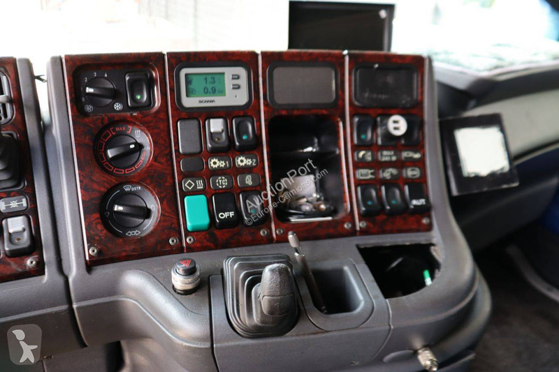 Camión Scania T124 A4X2 NA 470