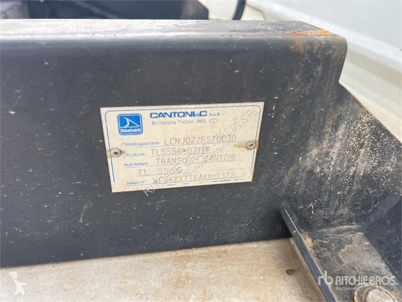 Camión Ford 350-130 S/A Dump Truck