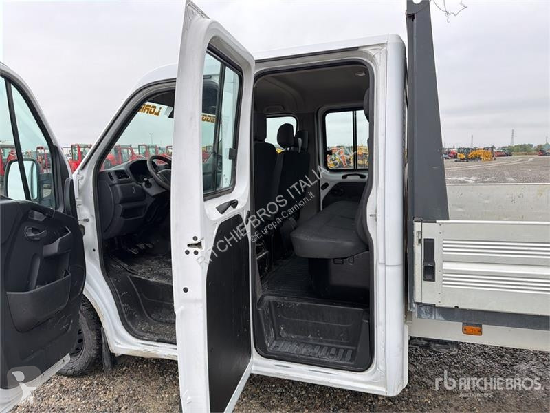 Kamion Opel Crew Cab Flatbed Truck