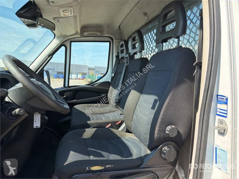 Camión Iveco 60-150 4x2 S/A Dump Truck