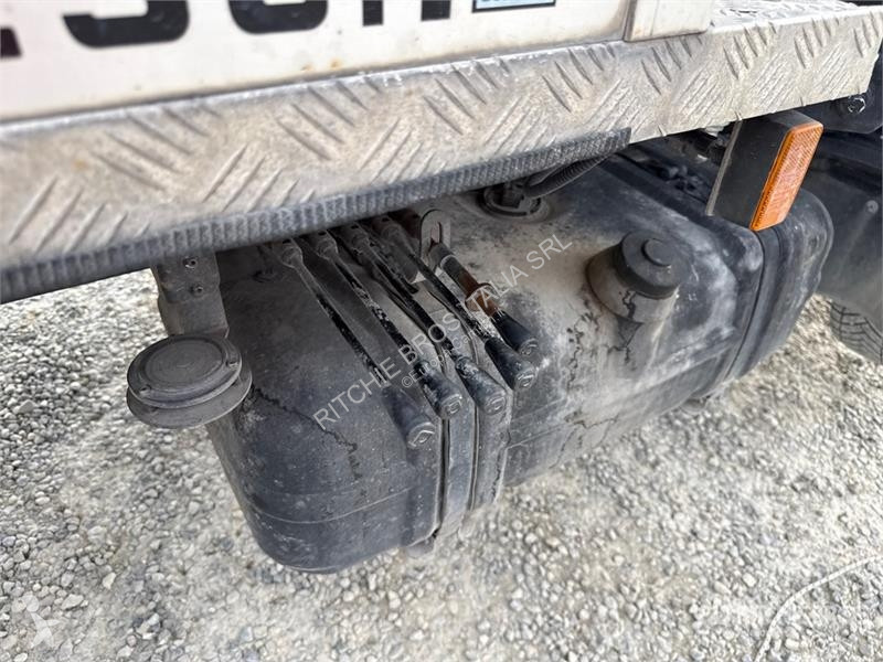 Camion  PNT205 NHD 18.1 m on Nissan Cabstar...