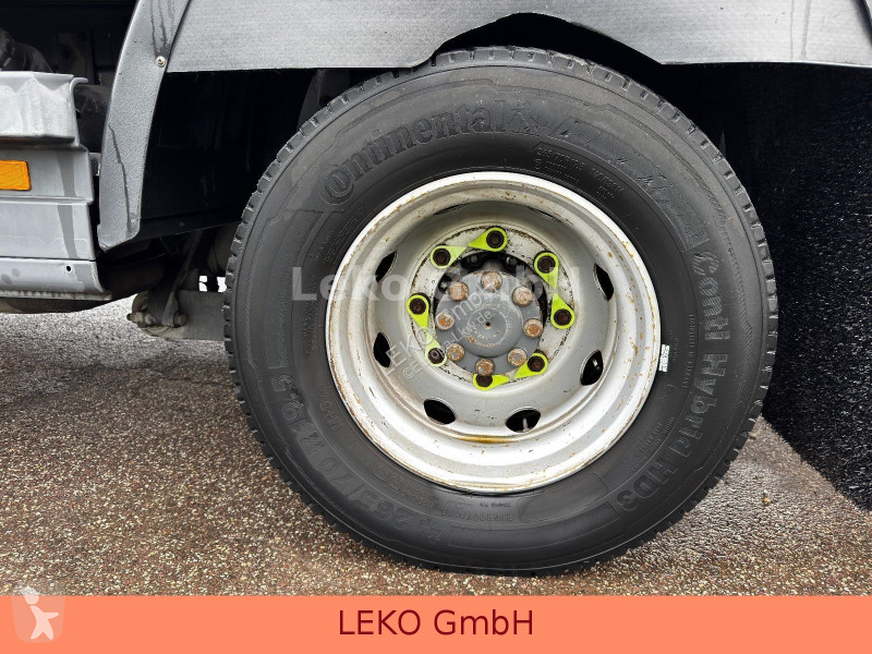 Kamion Mercedes 1218 Mit Carrier Sp 850Mt