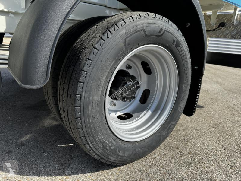 Užitkové vozidlo Mercedes  Citerna para ADBLUE