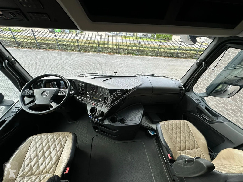 Camion Mercedes 3251 8X4 + HIAB 1058 E-8 + JIB...