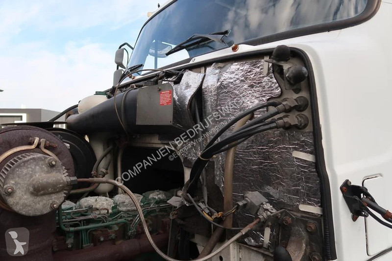 Kamion Volvo NL 10 Towing and recovery vehicle...