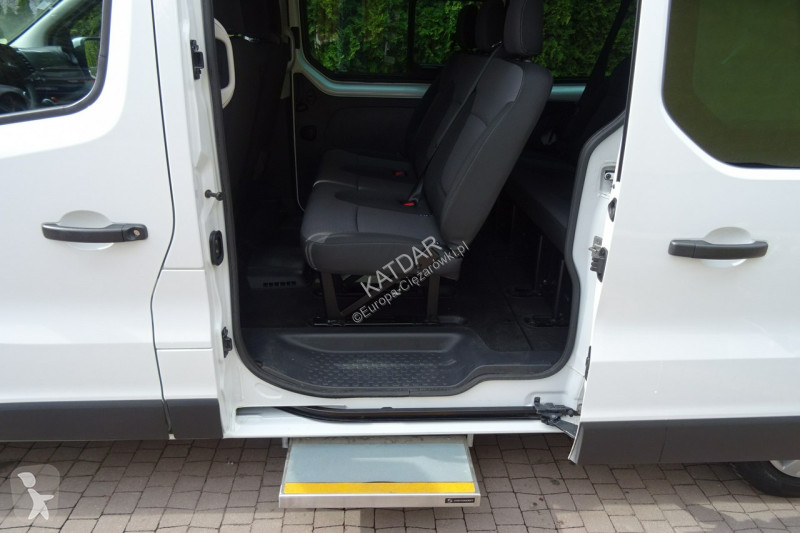 Véhicule utilitaire Renault TRAFIC L2H1 2.0dci...
