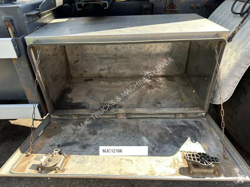 Vrachtwagen Volvo 420 6x4 AJK HOOKLIFT / HAAK...